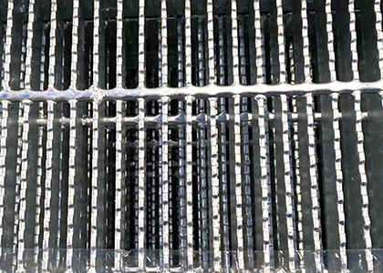 narrow pitch grating for ventilation in buildings