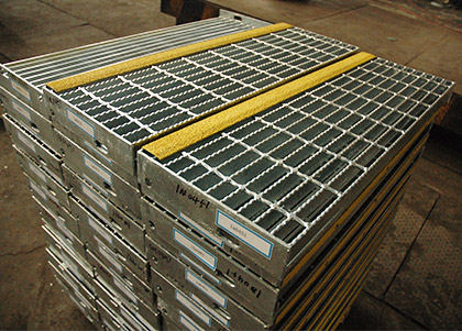 stair treads for commercial buildings