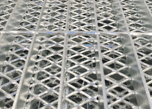 expanded mesh steel grating for agricultural fencing